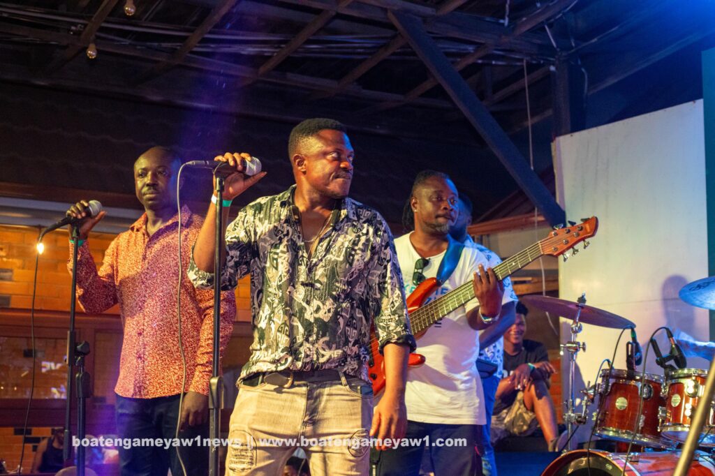 Mike Sarpong – Backing Vocalist